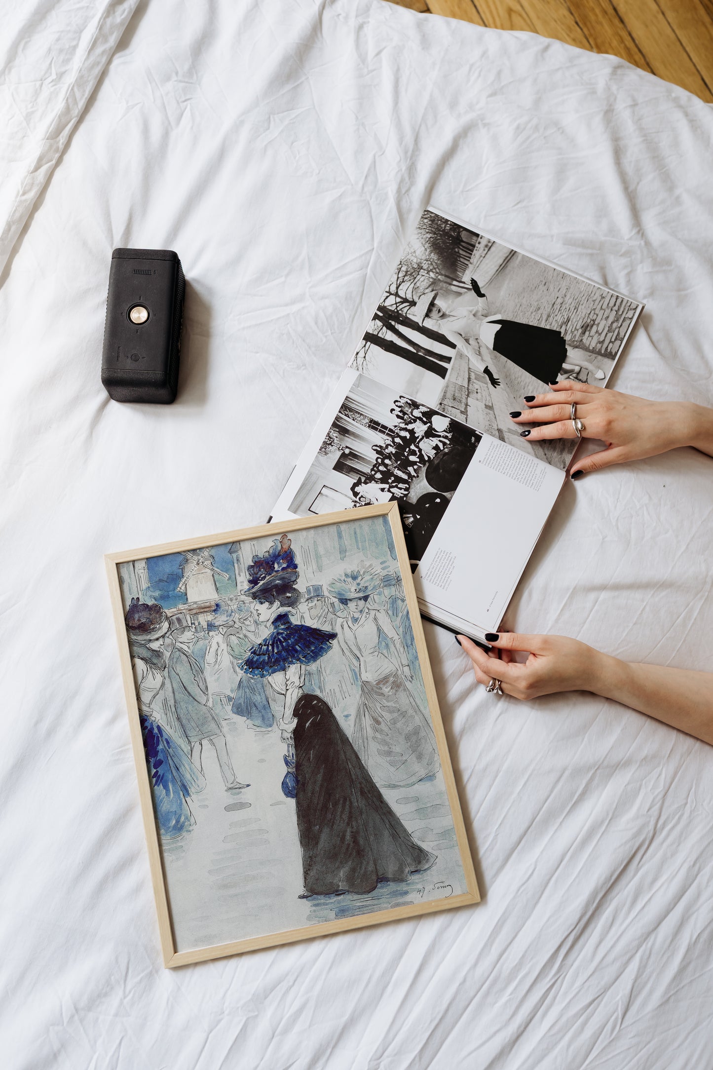 Walkers In Front Of The Moulin Rouge Poster